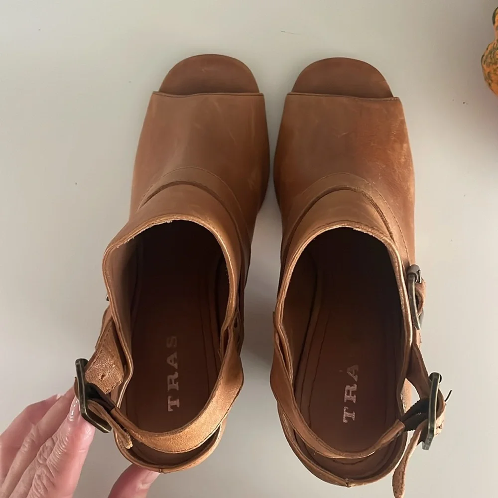 TRASK bison leather peep toe shoes - Picture 4 of 7